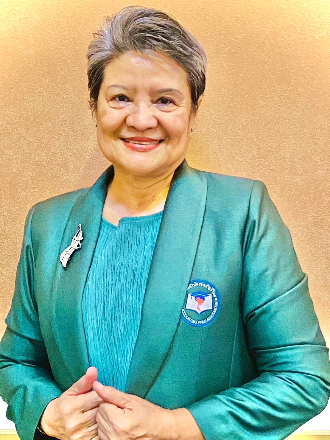 นางอัญชลี มณีท่าโพธิ์