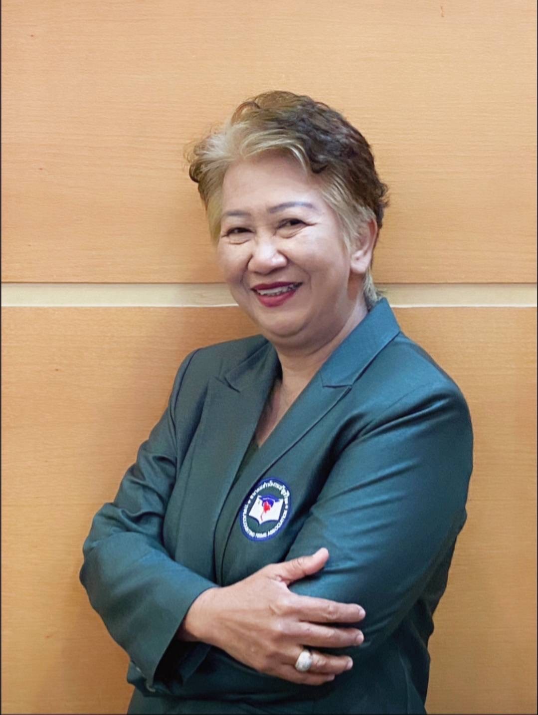 นางกาญจนา เพ็งบุญตรู