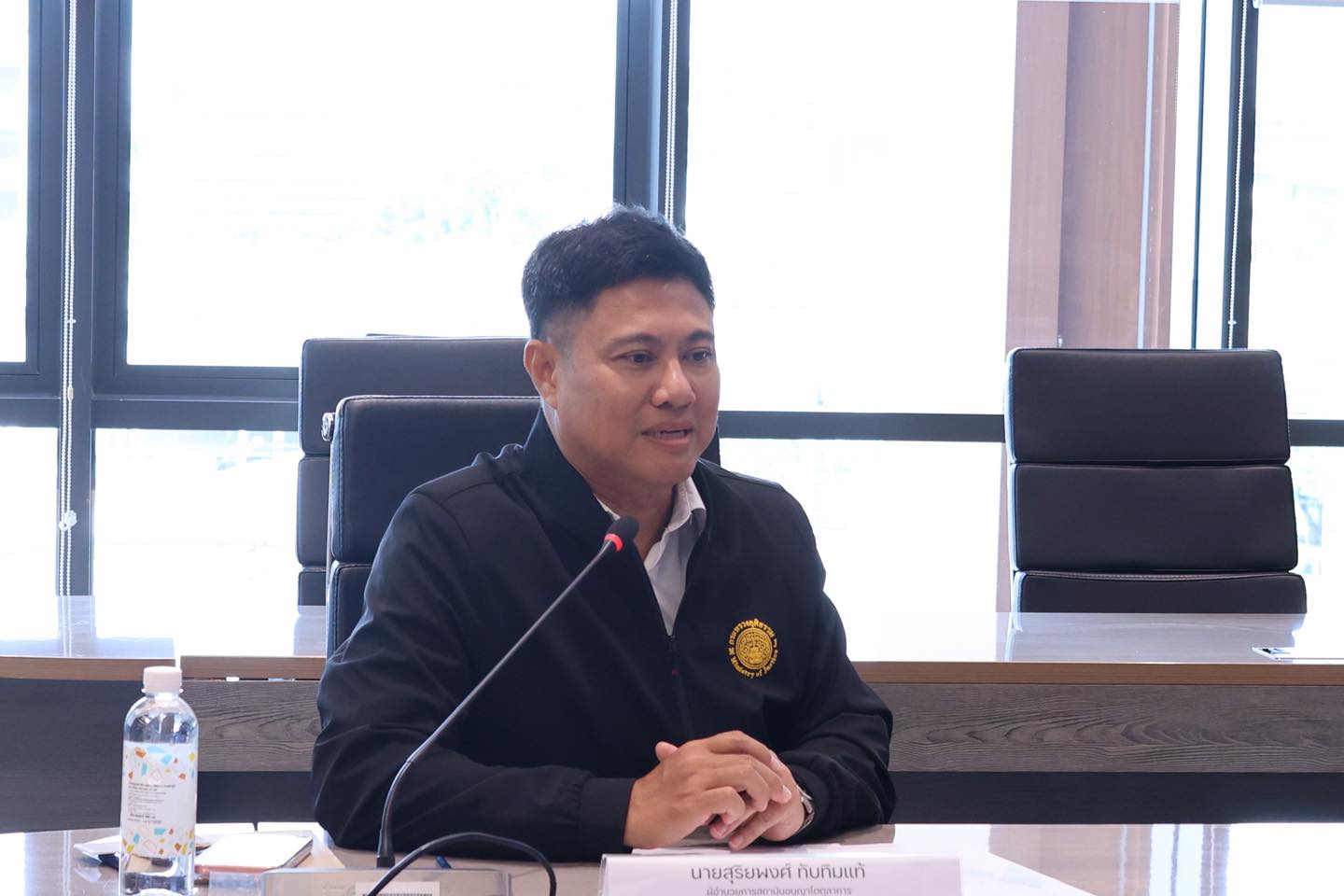 นายสุริยพงศ์ ทับทิมแท้ ผู้อำนวยการสถาบันอนุญาโตตุลาการ